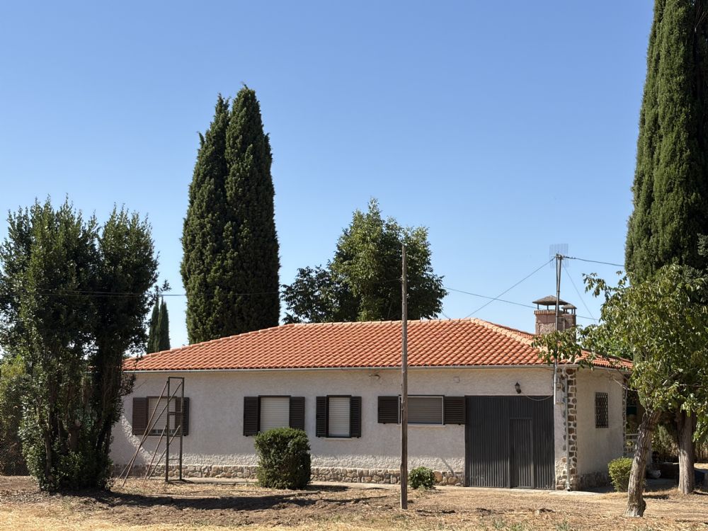 FINCA RECREO R�STICA CON CHALET Y PISCINA, HUERTAS DE LA ARTESA